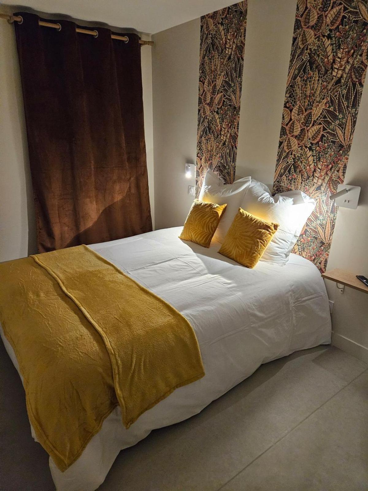 Auberge Du Prieure Saint-Angel  Eksteriør billede